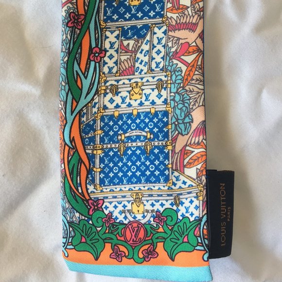 Louis Vuitton -Louis A Paris Bandeau- Silk Scarf - Picture 7 of 8